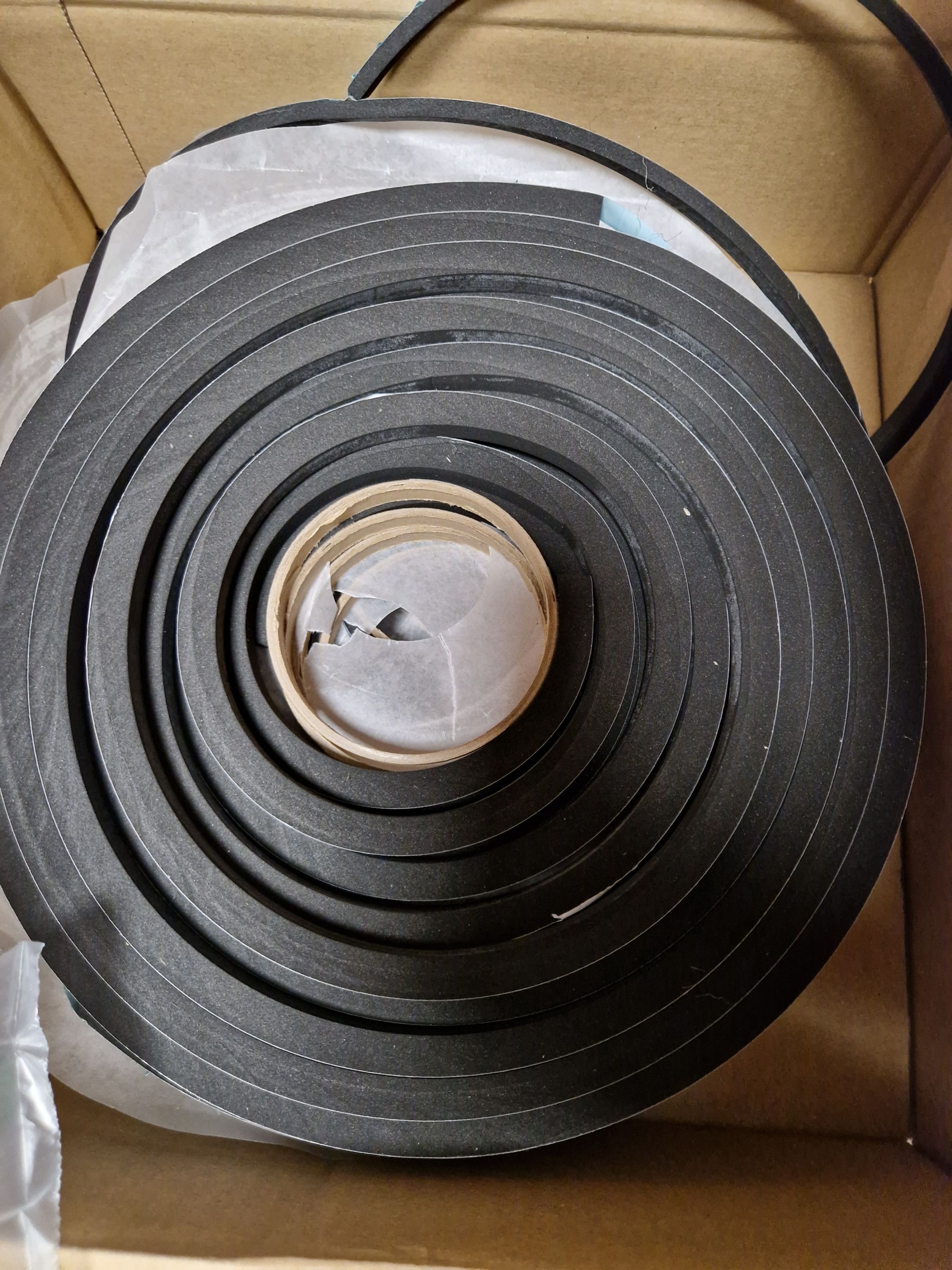 Tömítőszalag EPDM Öntapadós habosított fekete 10x10 mm 5 m termék fő termékképe