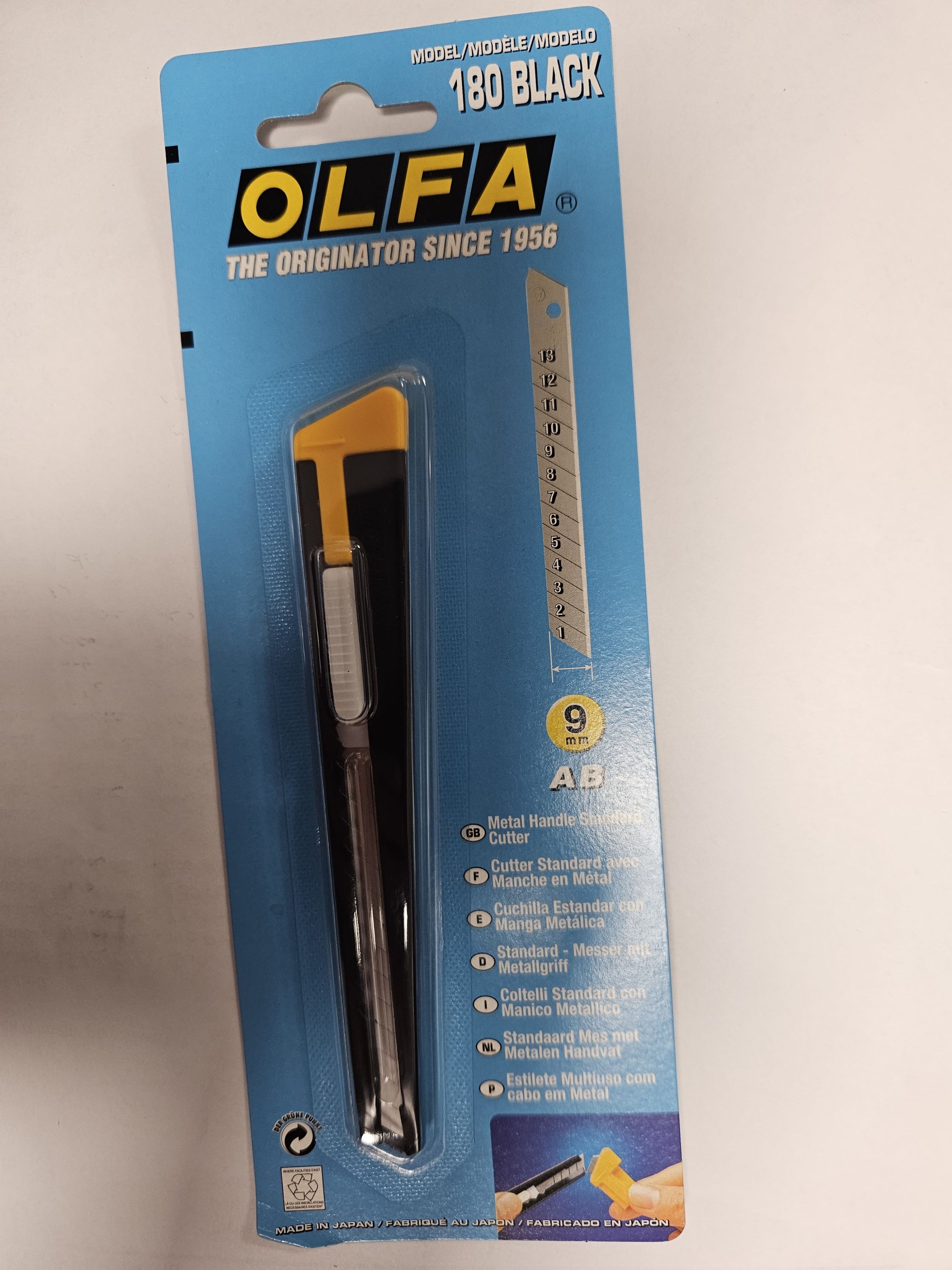 OLFA szike 9mm 180 BLACK termék fő termékképe