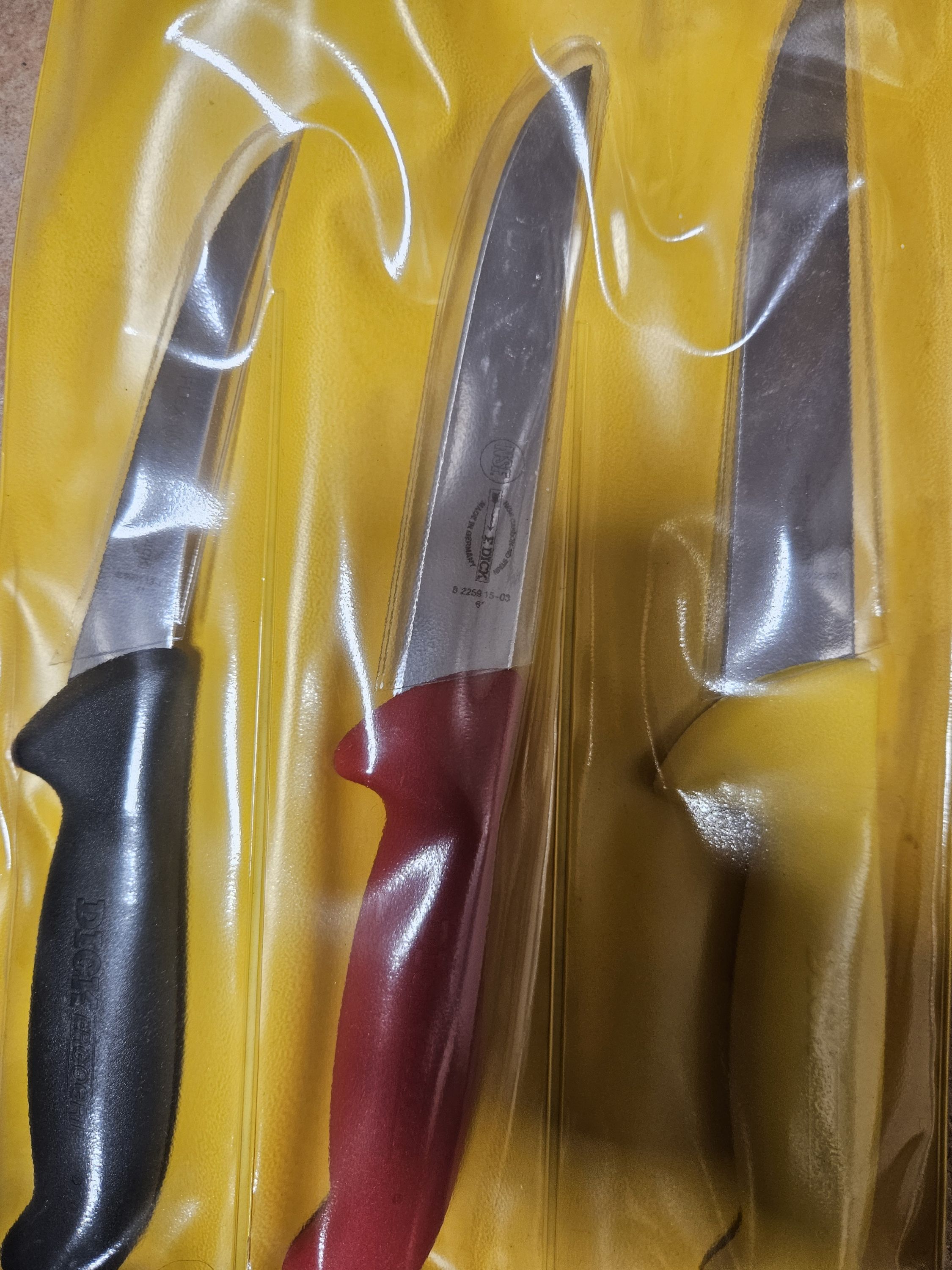 DICK ErgoGrip késkészlet, 3 részes (8298113-01; 8225915-03; 8200618-02) termék fő termékképe