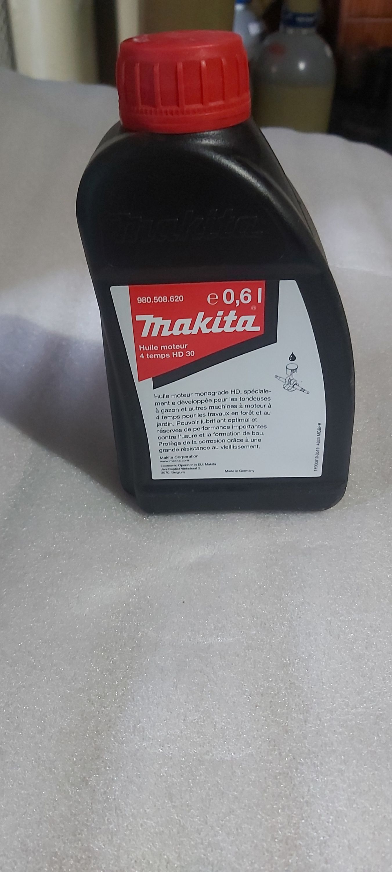 MAKITA Négyütemű motor olaj 1 Literes termék fő termékképe