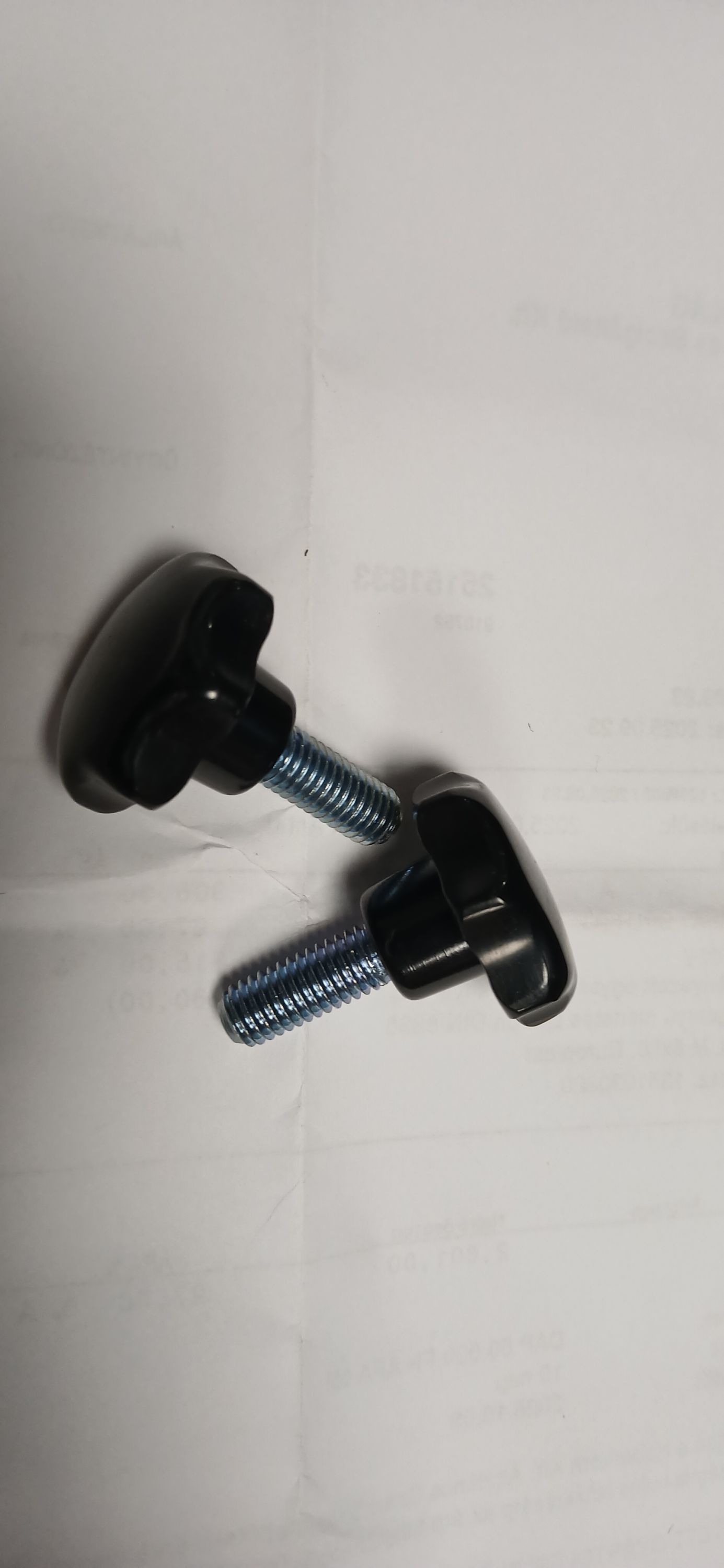 Csillagfogantyú M8x20mm menettel Din6336 termék fő termékképe