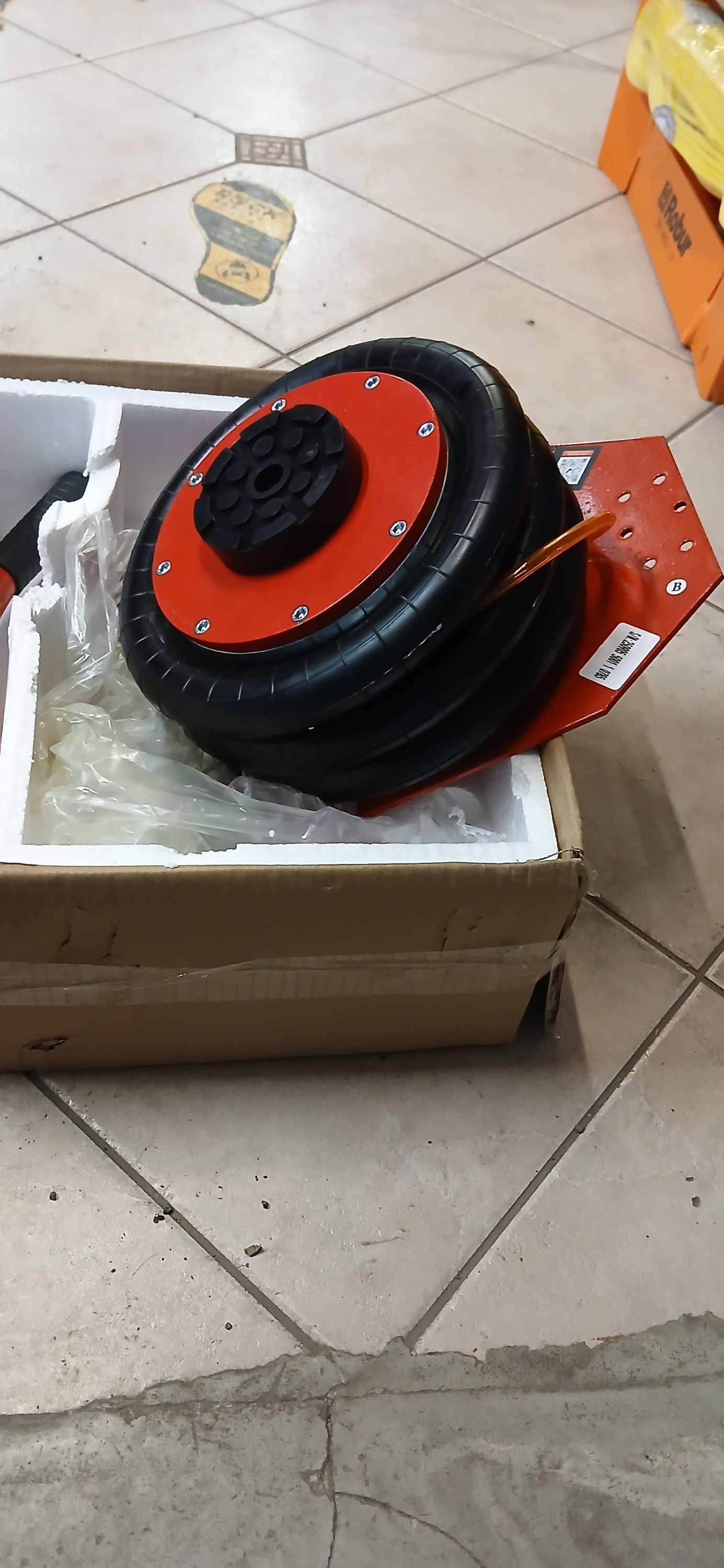 Air Jack pneumatikus autós emelő 5T piros 140-450mm termék fő termékképe