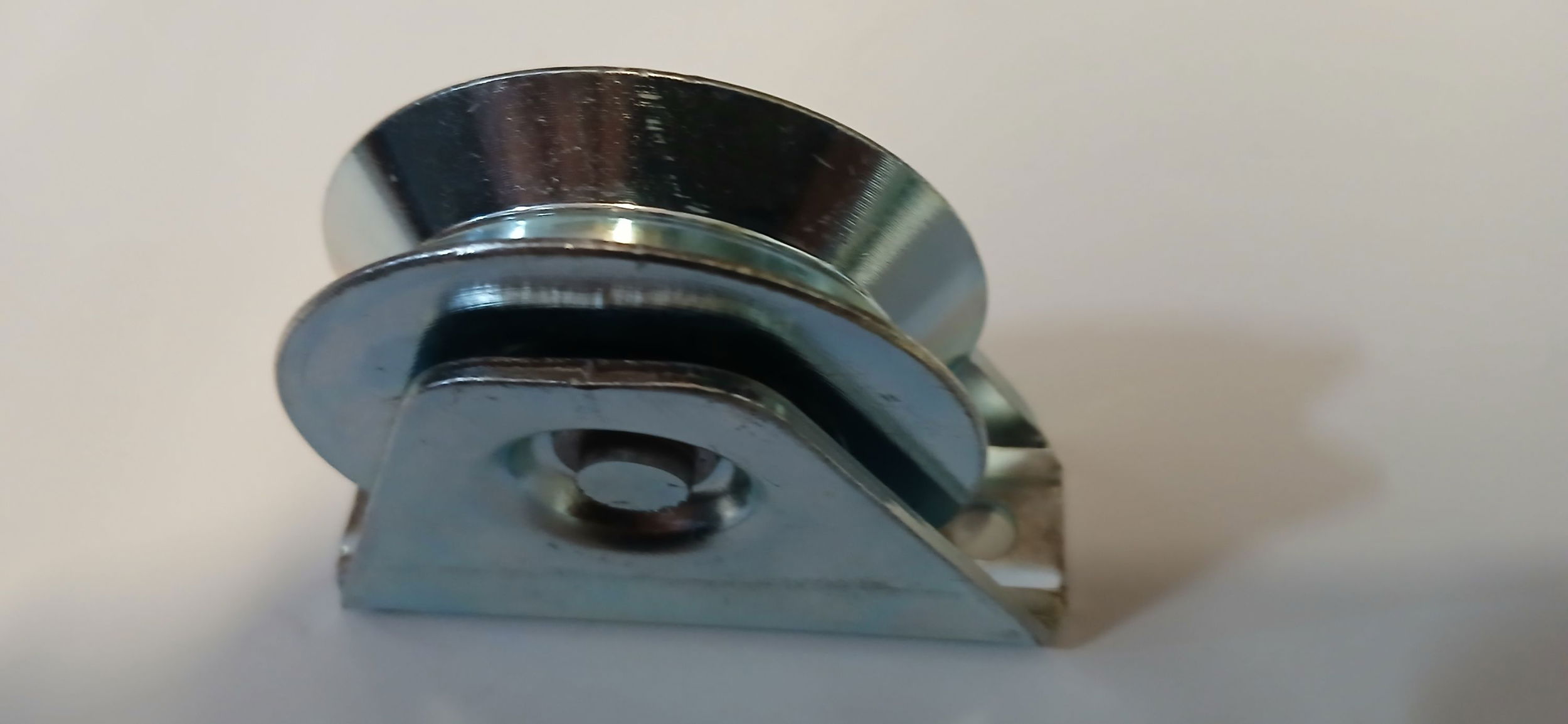 Cebora kapukerék Talpas V Profil 60mm termék fő termékképe