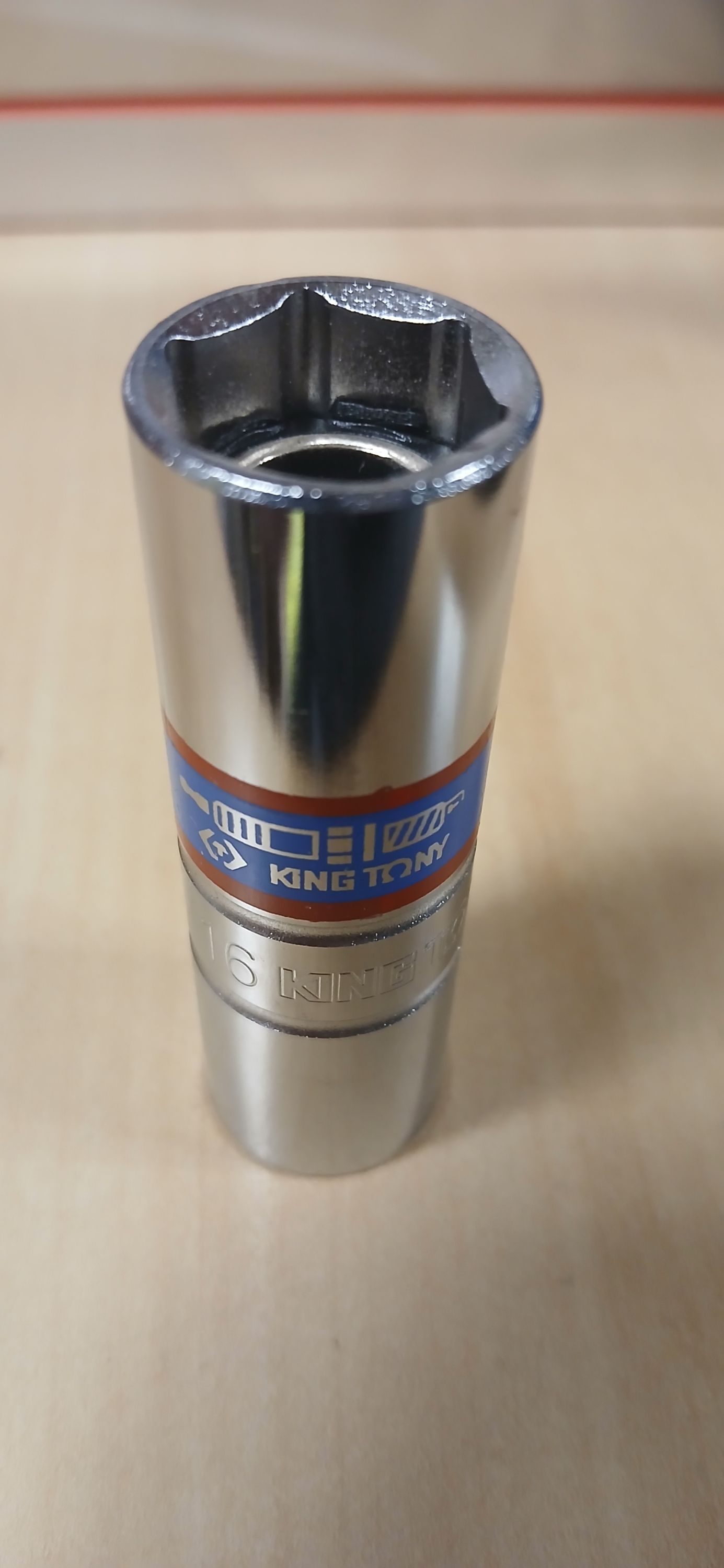 King tony 1/2" Mágneses gyertyakulcs 16 mm termék fő termékképe