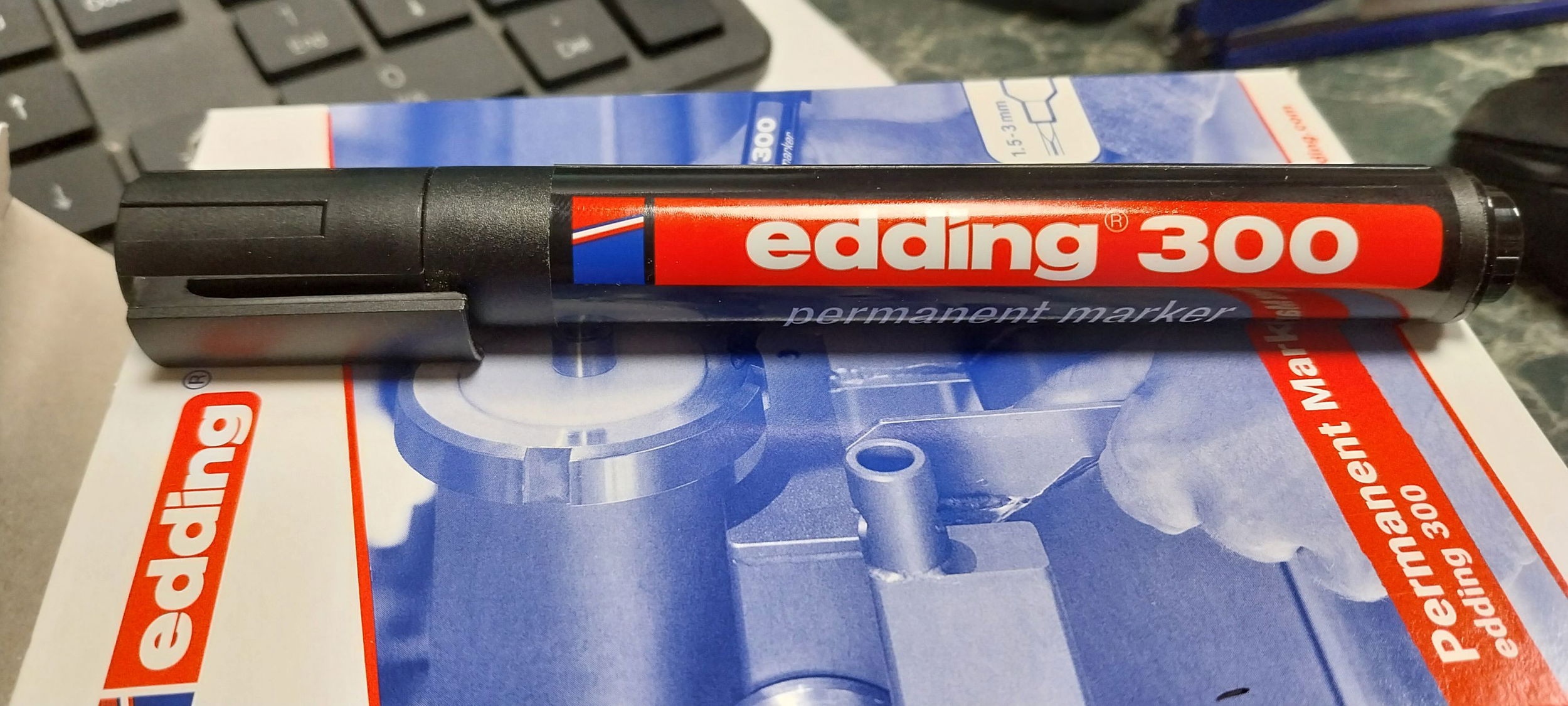 EDDING Filc 300 fekete1,5-3mm termék fő termékképe