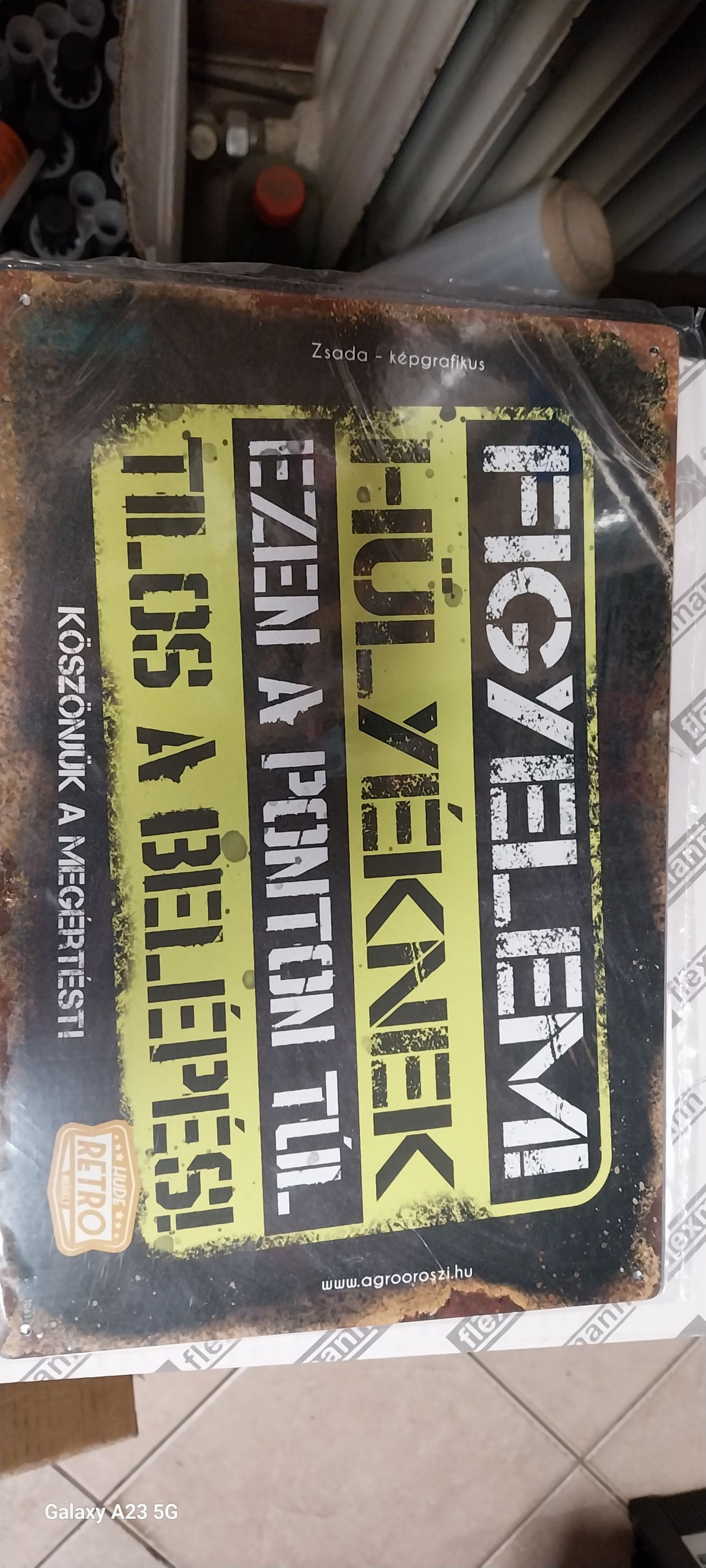 Retro fémtábla - Figyelem! Hülyéknek ezen a ponton túl - A4 - 20x30 cm termék fő termékképe