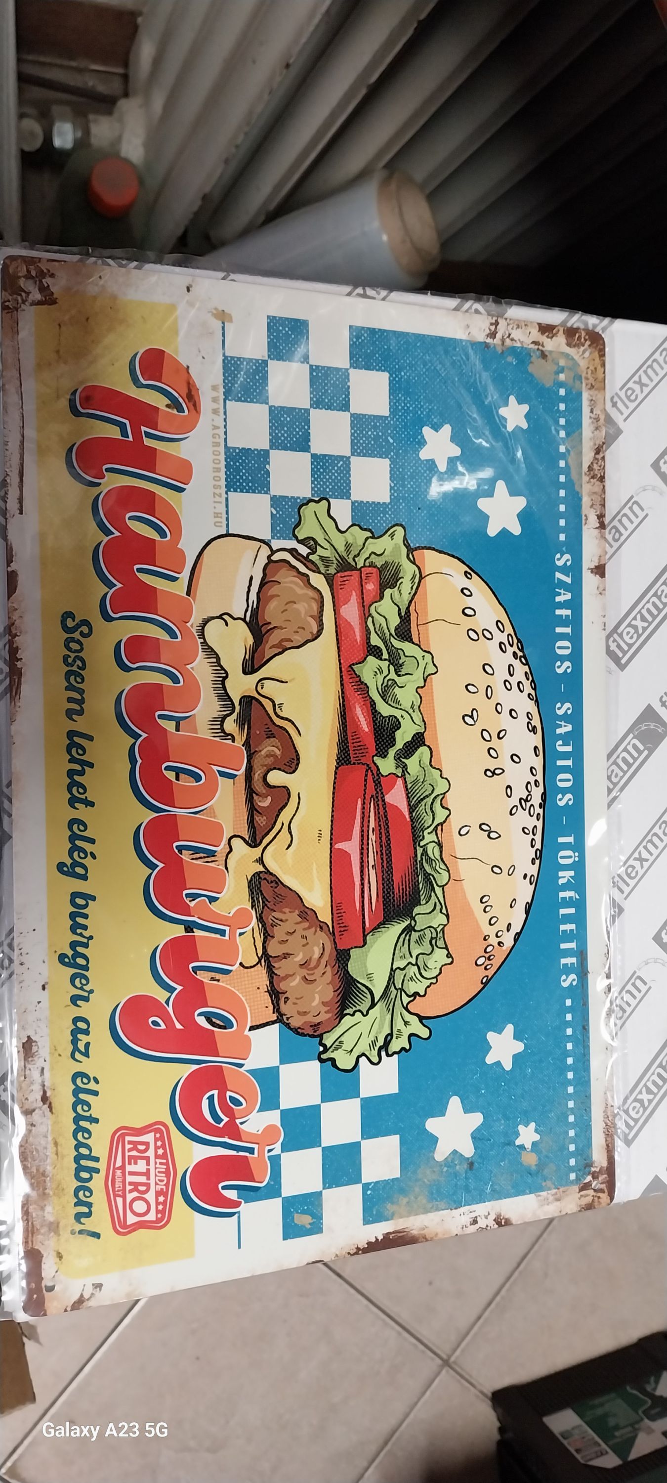 Retro fémtábla - Szaftos-Sajtos-Tökéletes Hamburger - A4 - 20x30 cm termék fő termékképe