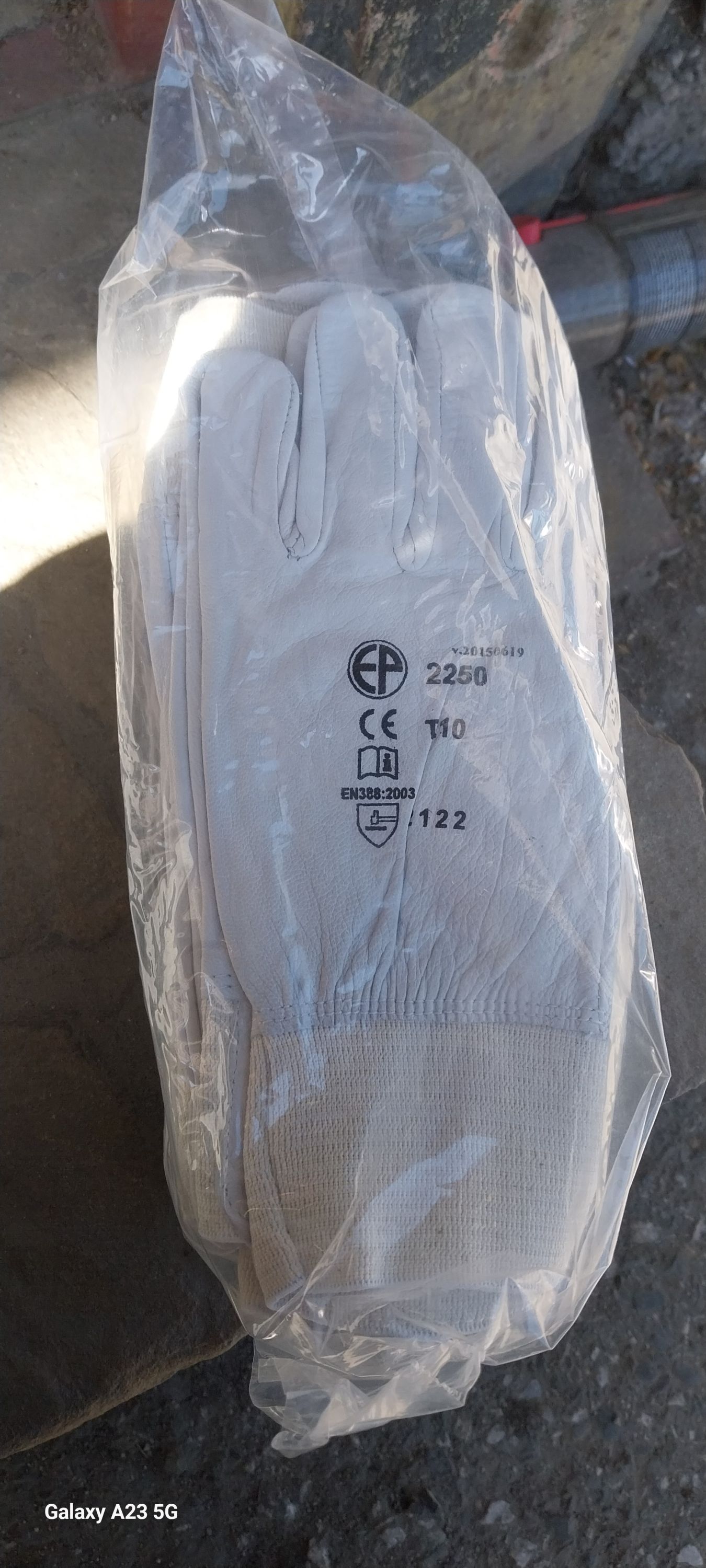 Bőrkesztyű szürke színkecske artériavdő színbőr kézhát 10-es termék fő termékképe