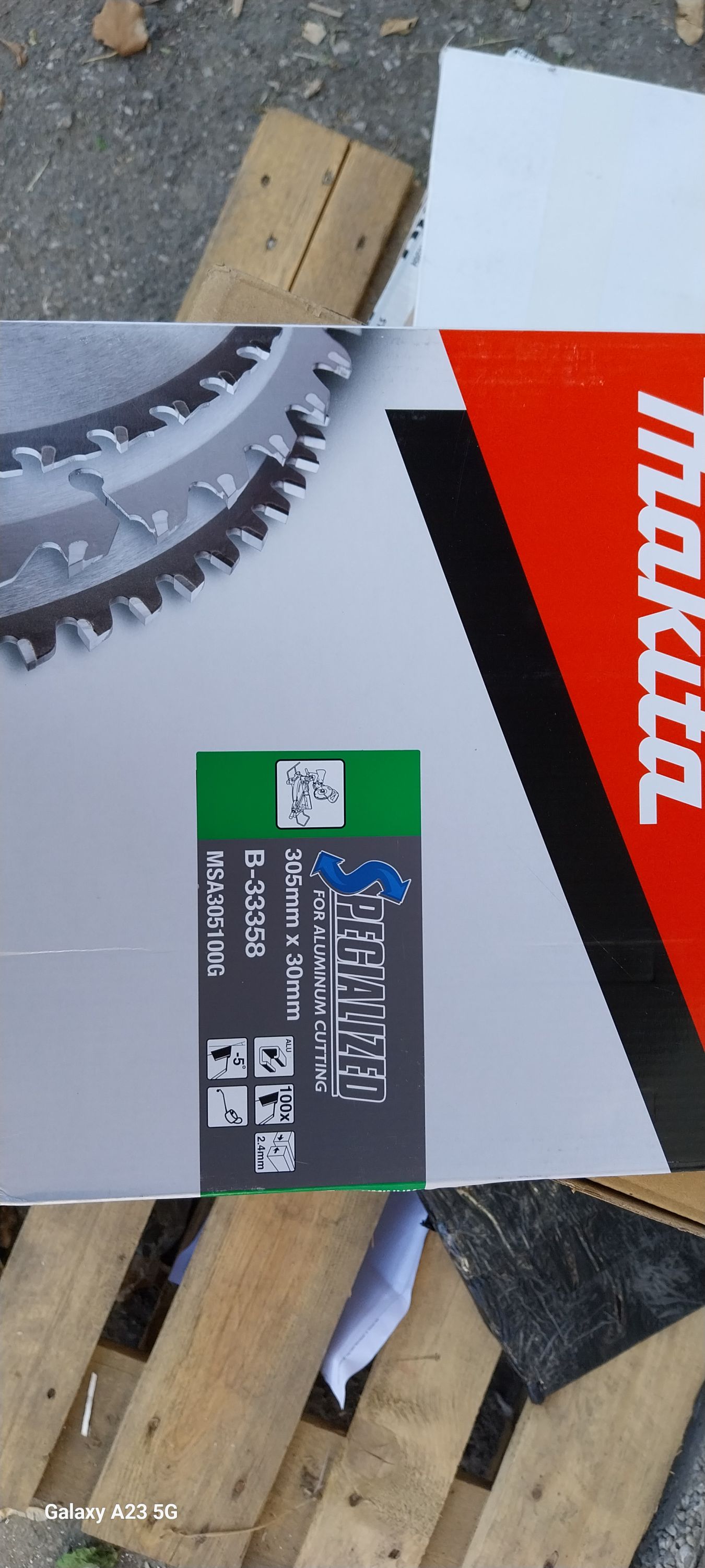 Makita körfűrészlap 305/30mm Z100 ALU termék fő termékképe