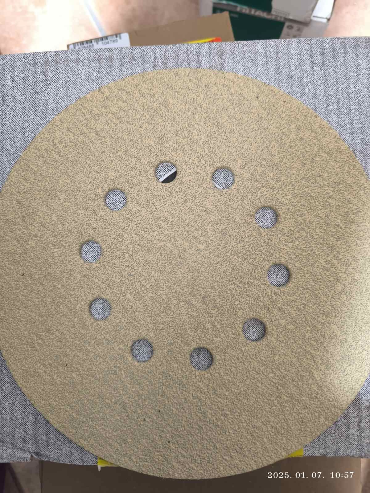 Klingspor tépőzáras csiszolószalag 225mm P40 10 lyukas termék fő termékképe