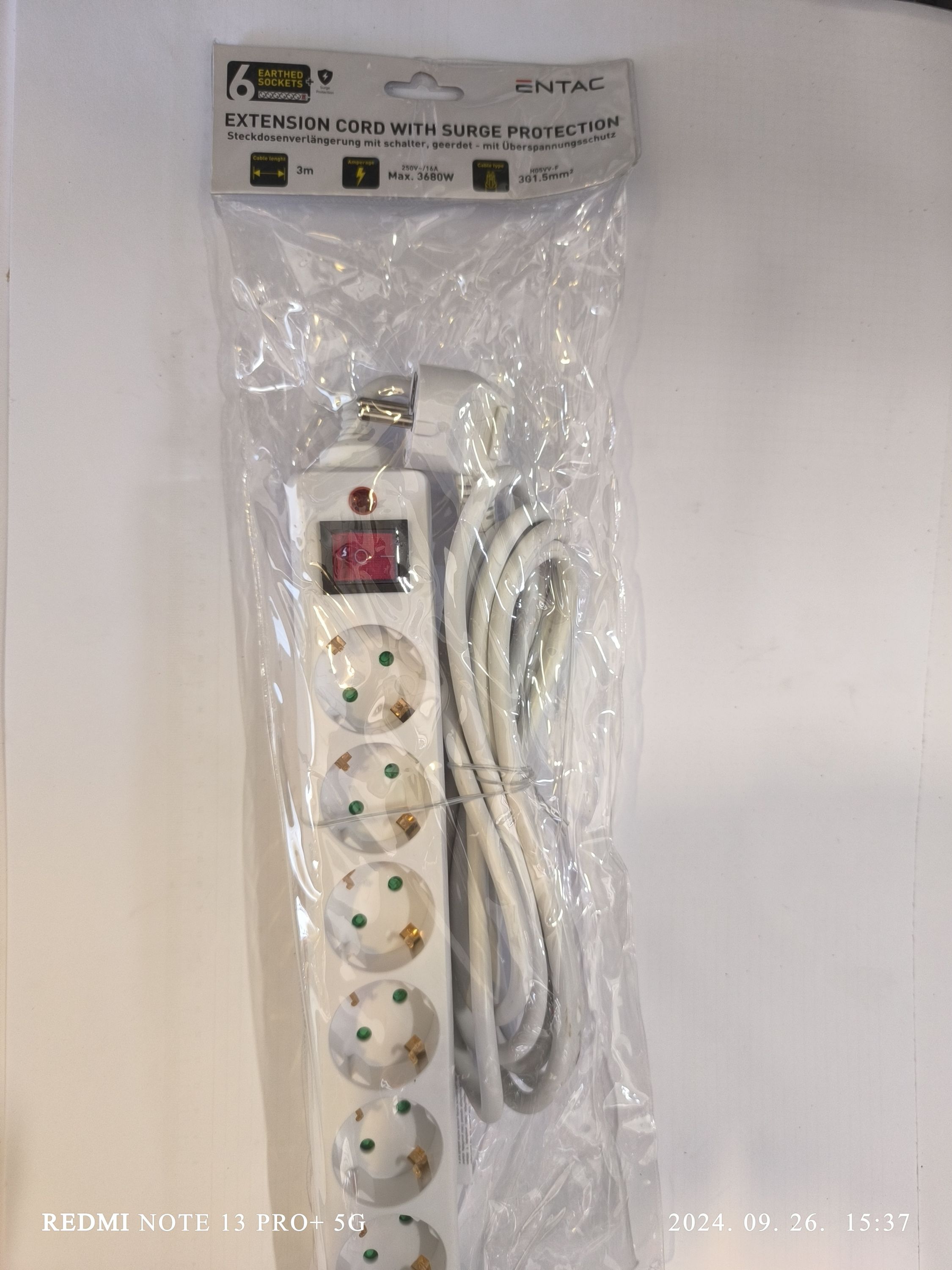 ENTAC elosztó 6 foglalat kapcsolóval 6m  3G1,5mm2 termék fő termékképe